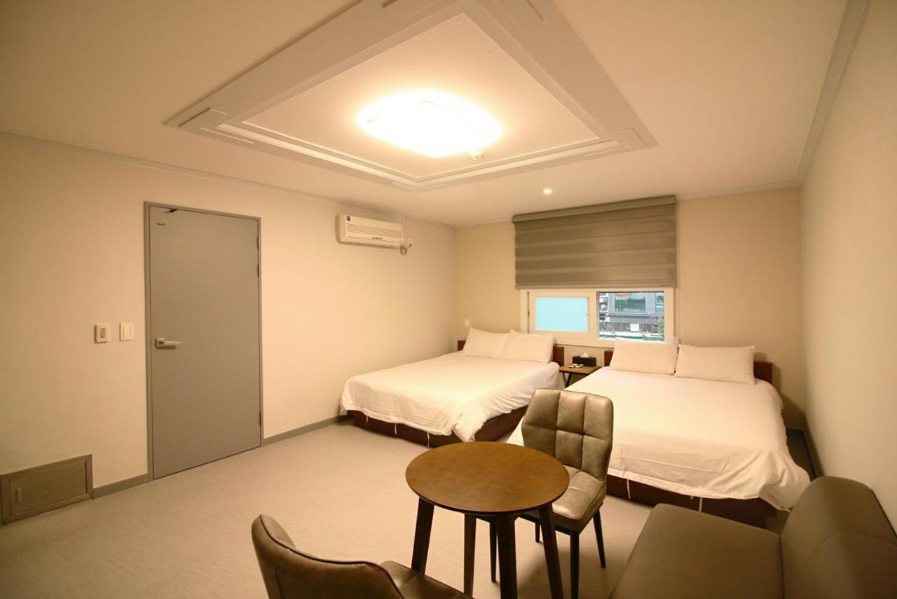 Trevi Hotel Jeju Dış mekan fotoğraf